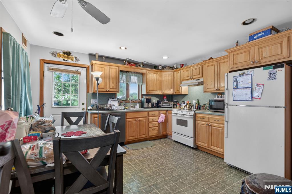 133 Mary Avenue - Photo 3