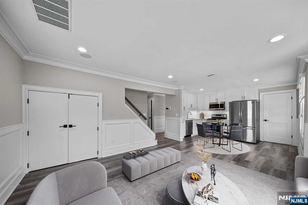 21 Valley Avenue 2 - Photo 5