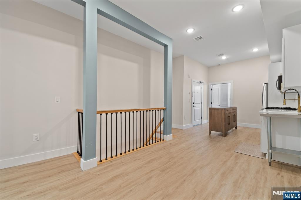 234 Webster Avenue 1L - Photo 3