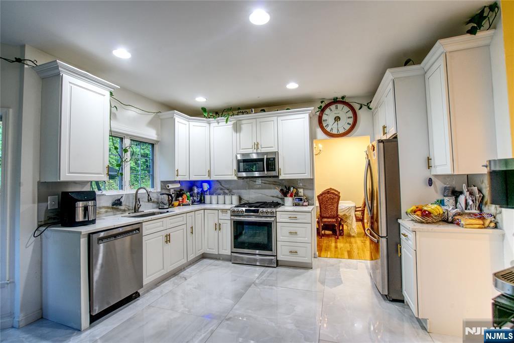 7 Patrick Avenue — photo 10