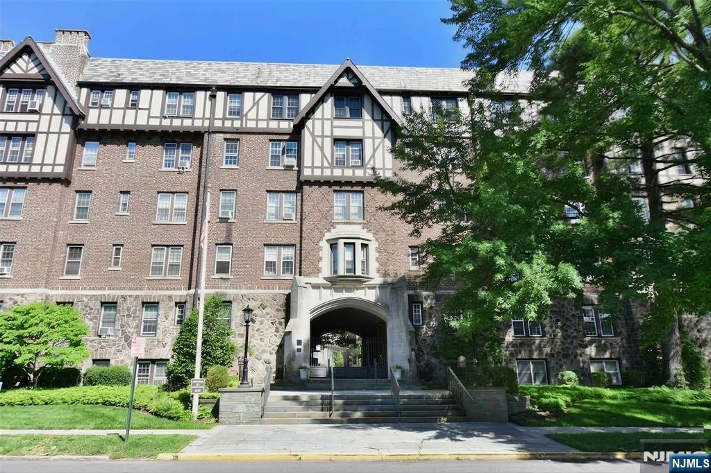 275 Engle St #H 1, Englewood, NJ 07631