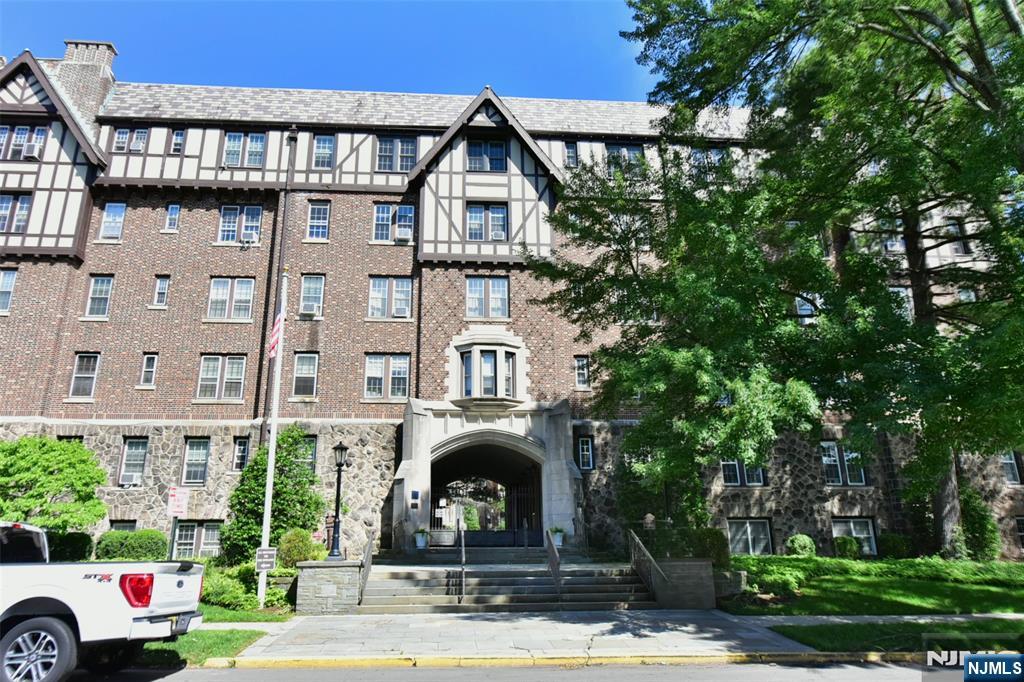 275 Engle St #H 1, Englewood, NJ 07631