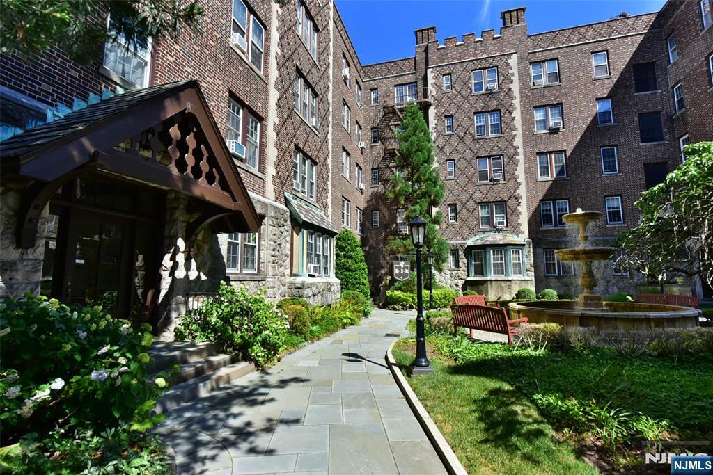 275 Engle St #H 1, Englewood, NJ 07631