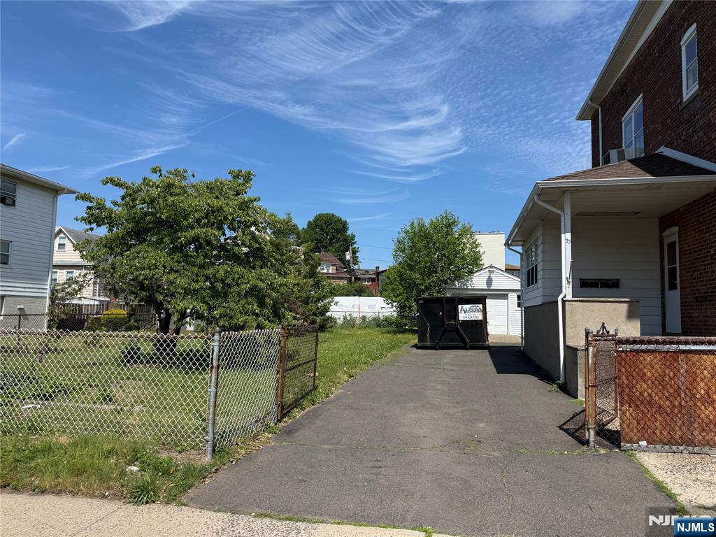 33 Gaston Ave, Garfield, NJ 07026