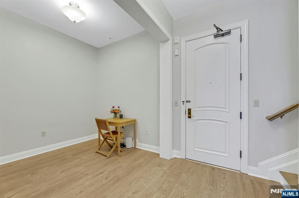 2307 The Plaza none - Photo 4
