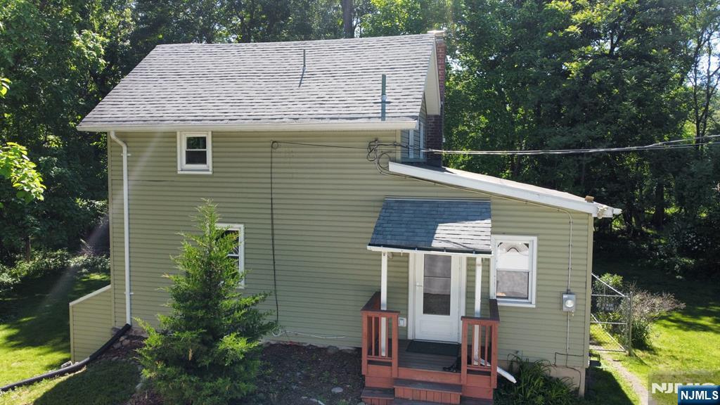 116 Railroad Ave, Mahwah, NJ 07430