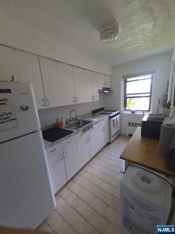 2339 Hudson Terrace B2 - Photo 3
