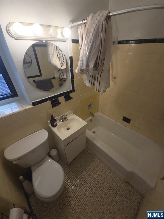 2339 Hudson Terrace B2 - Photo 4