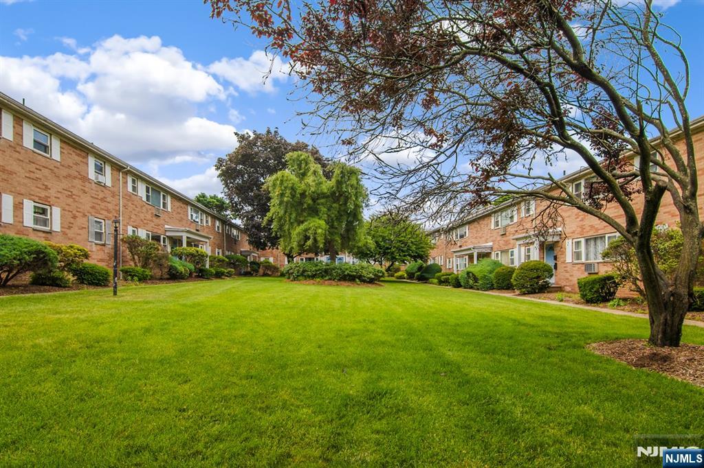 2-02 Virginia Dr #202B, Fair Lawn, NJ 07410
