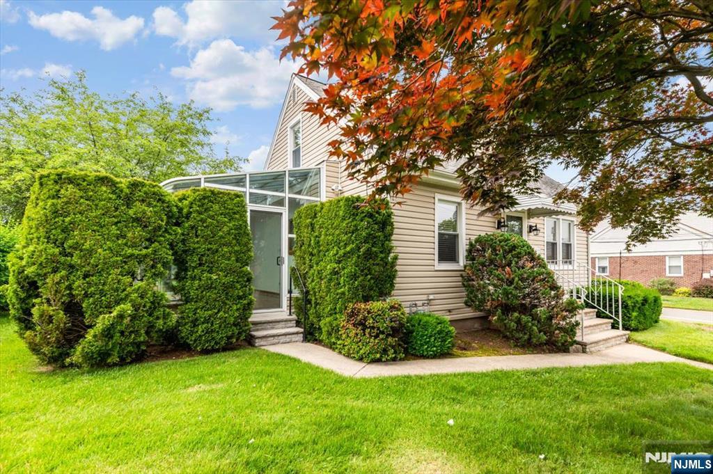 849 Wyoming Ave, Maywood, NJ 07607