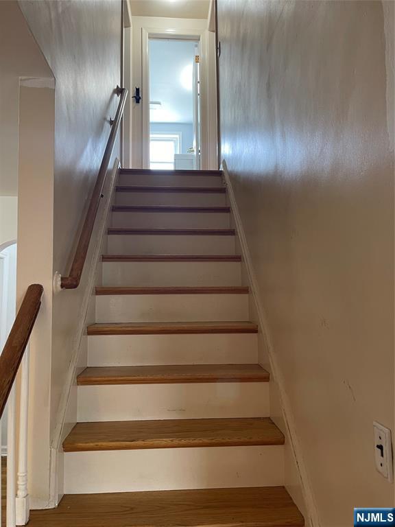 10-16 Burbank Street - Photo 5
