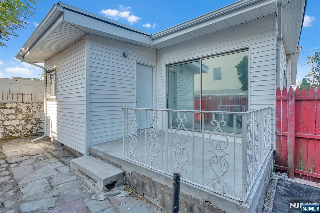 2 Spring Street - Photo 3
