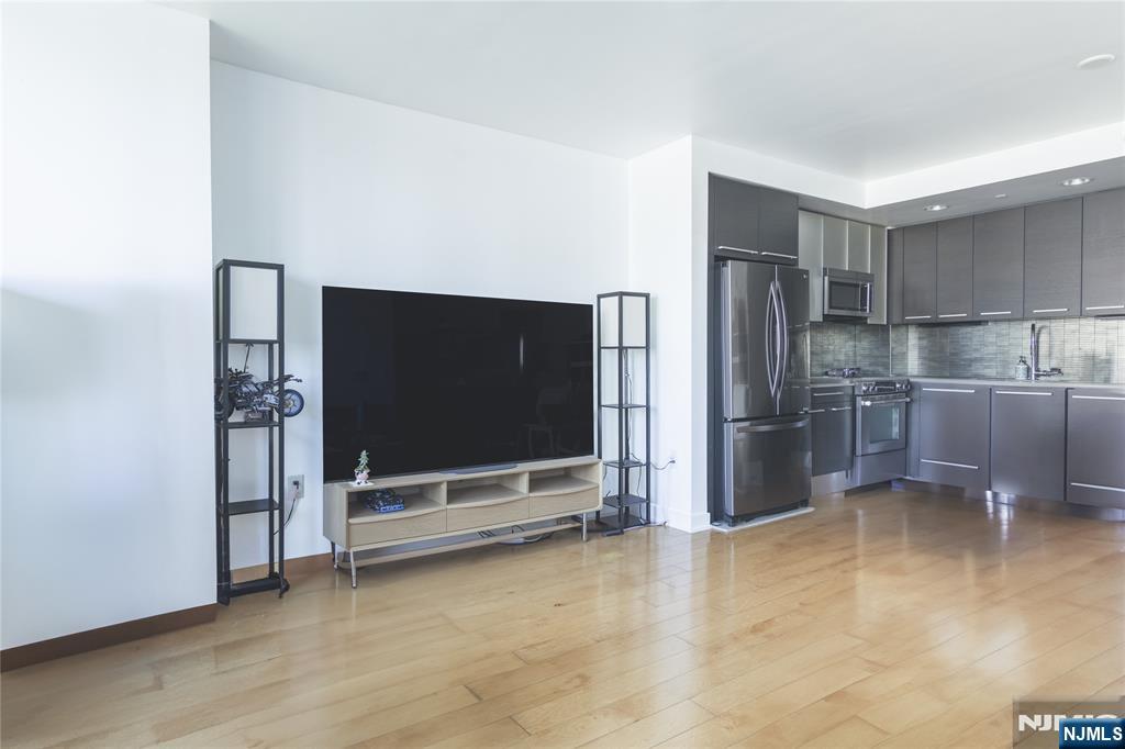 4th image of 2 2Nd St #1207, Jersey City, NJ 07302 | MLS# 26020972