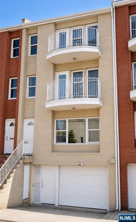 422 6th Street - Photo 1