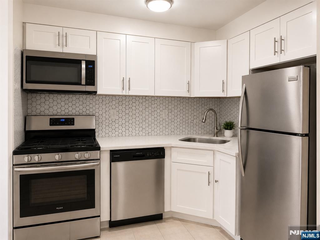 422 6th Street - Photo 4