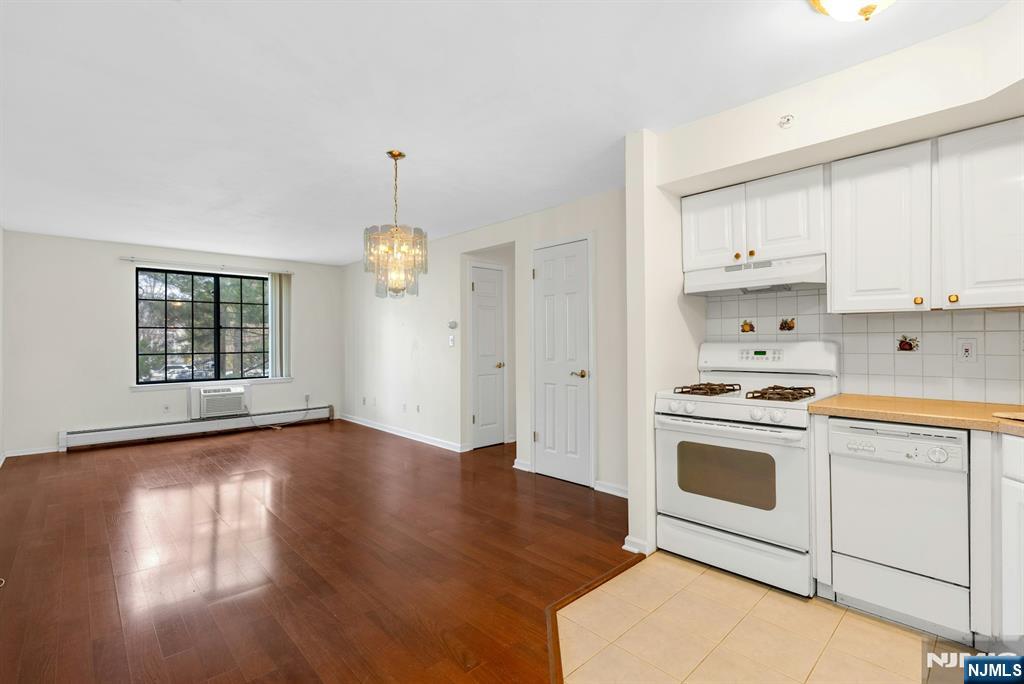 1419 Faulkner Court - Photo 3