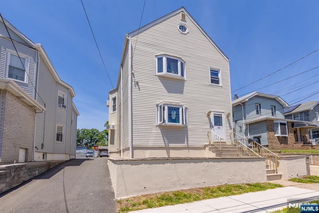 137 Uhland - Photo 1