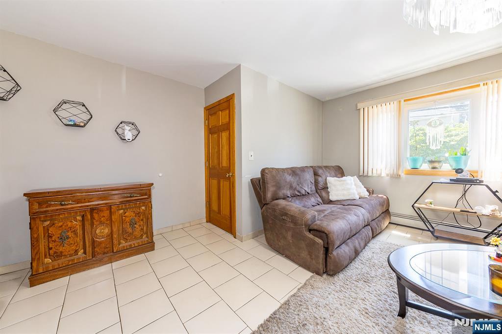 137 Uhland - Photo 4