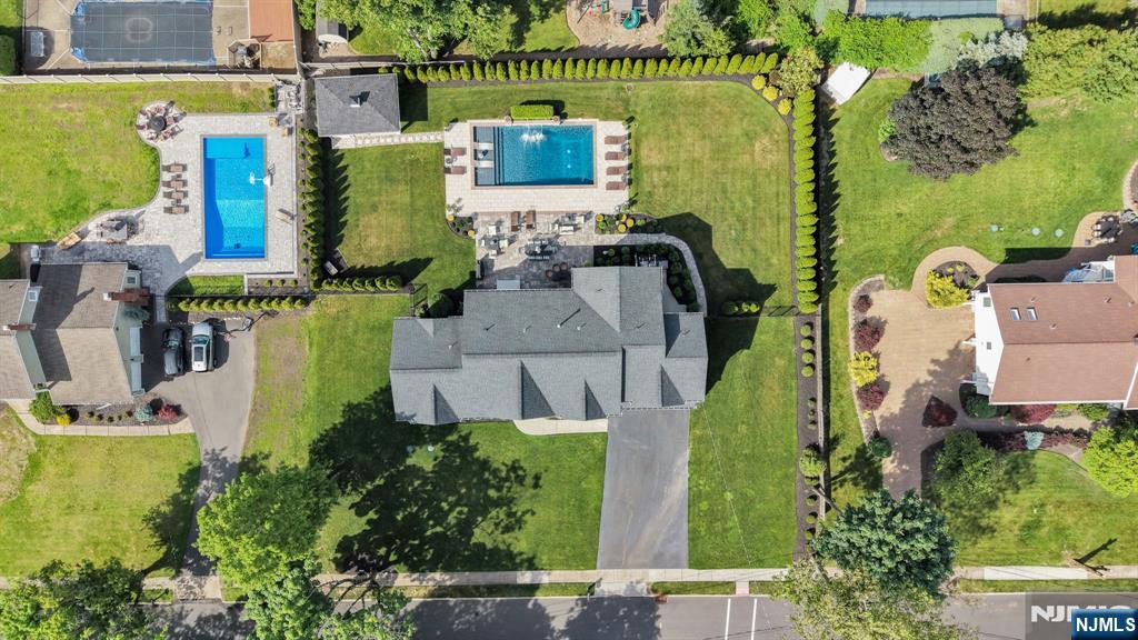 42 Saratoga Drive — photo 13