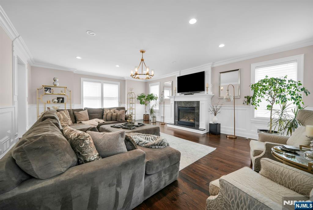 42 Saratoga Drive — photo 9
