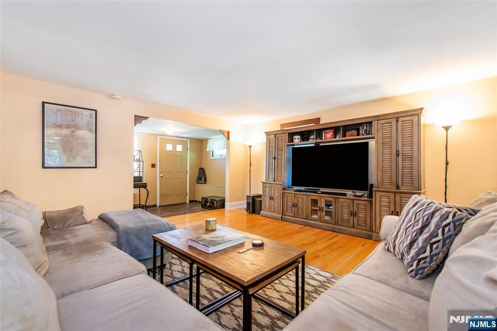 20 Yesler Way - Photo 2