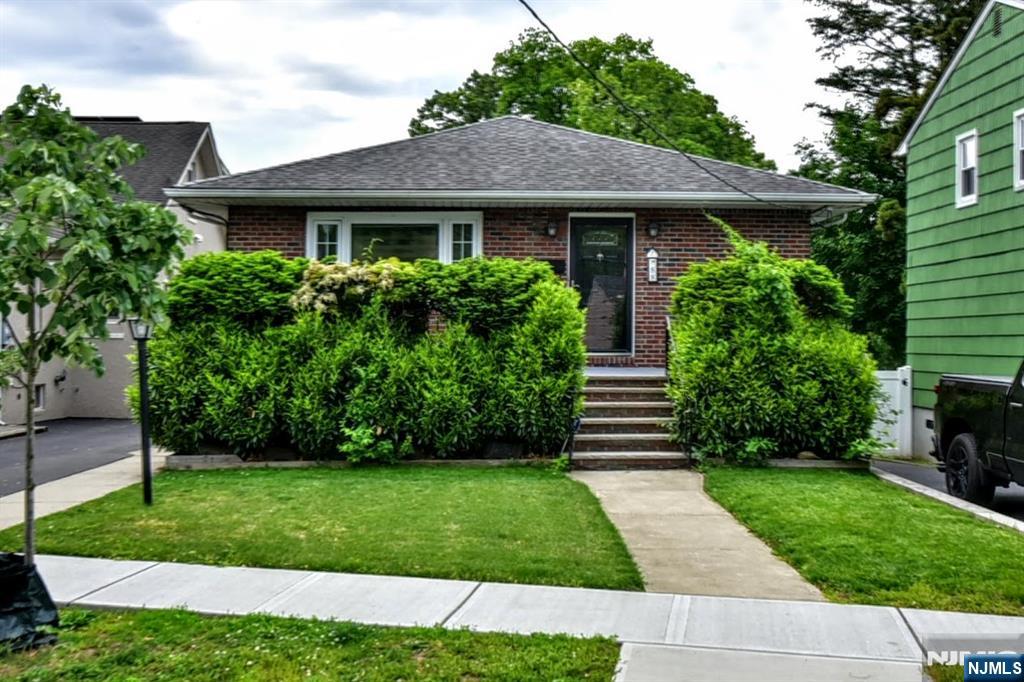 88 Woodland Avenue - Photo 1