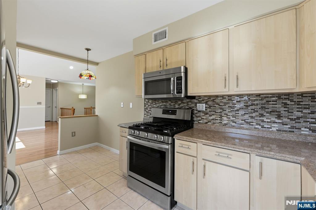 Homes for sale in Ridgefield Park, NJ | 81 Hudson Ave, Ridgefield Park, NJ 07660 | MLS# 26021001