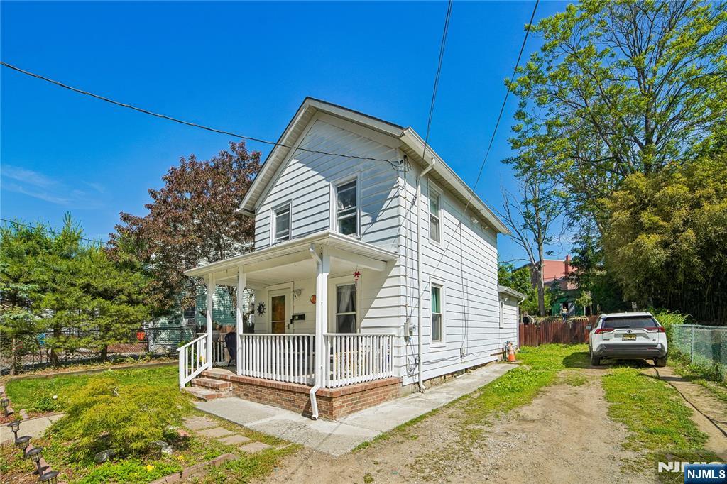 37 Stoll Street - Photo 2