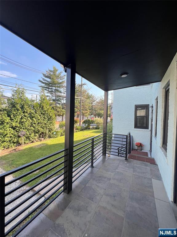 80 Ray Street - Photo 2
