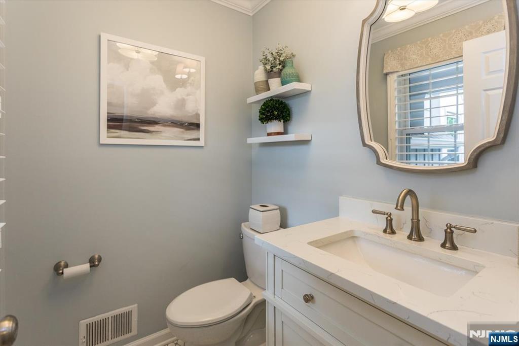 1 Copperfield Way — photo 18