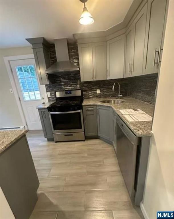 83 Macarthur Avenue 1st. floor - Photo 3