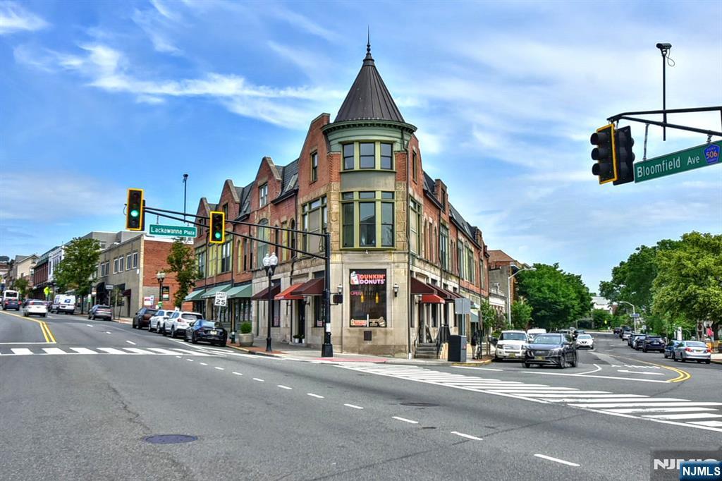 295 Bloomfield Avenue C0009 - Photo 1