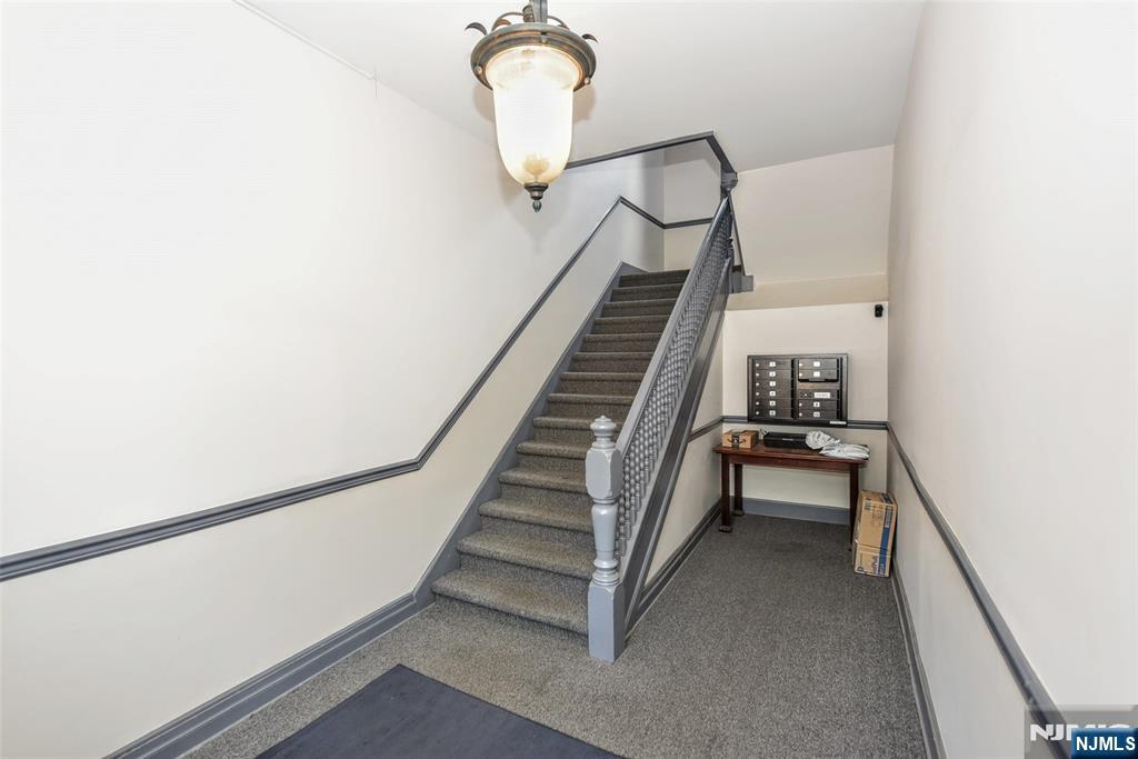 295 Bloomfield Avenue C0009 - Photo 5