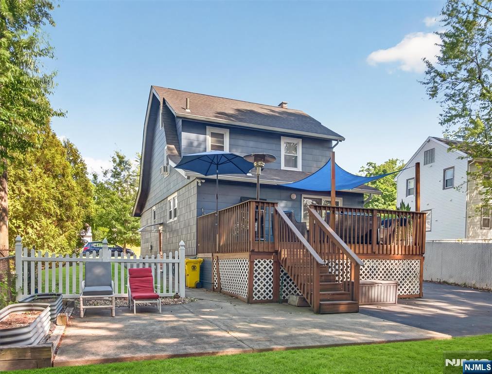 1134 Julia Street