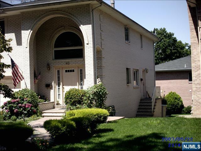 411 Chestnut Street 2 - Photo 1