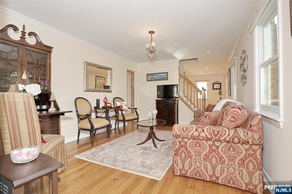 620 Ridgewood Road - Photo 3