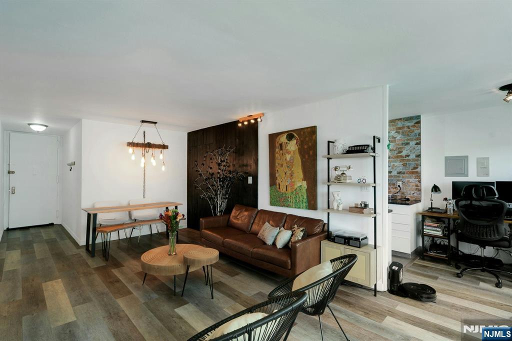 2077 Center Ave #9E, Fort Lee, NJ 07024
