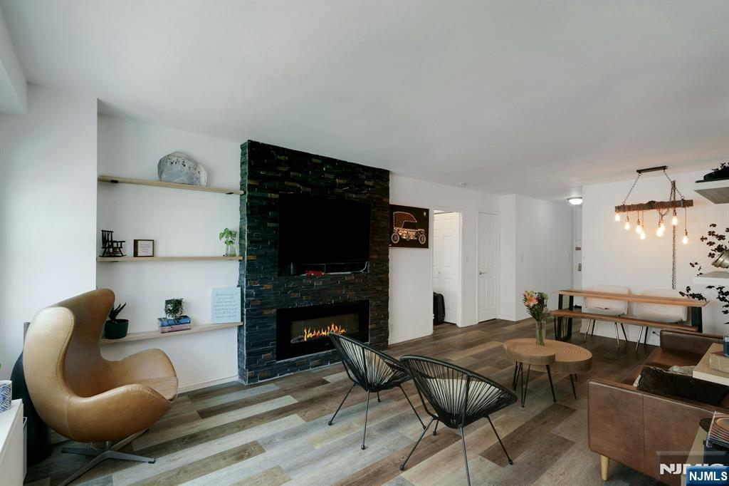 2077 Center Ave #9E, Fort Lee, NJ 07024