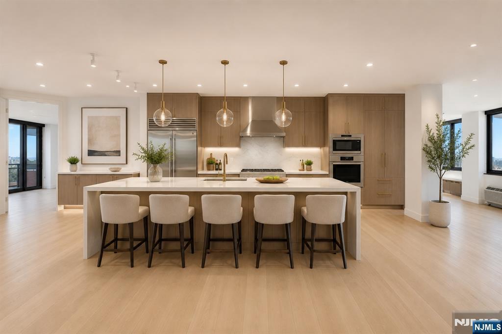 100 Carlyle #16 J/K N — photo 16
