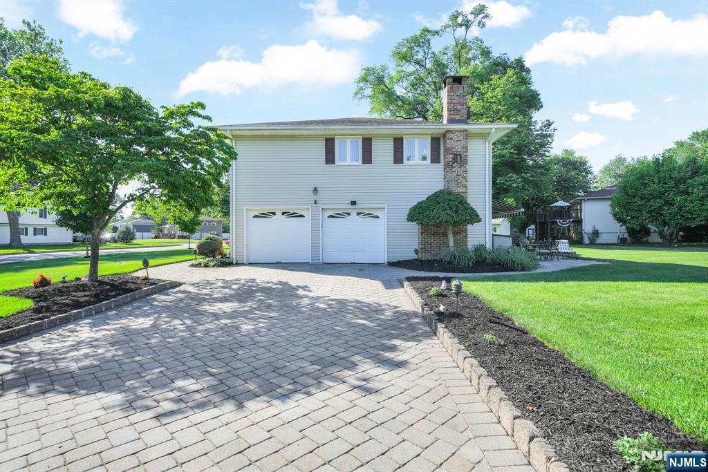 184 Andover Drive - Photo 2