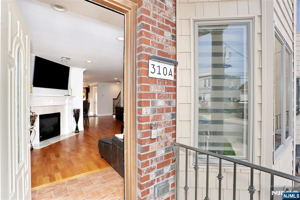 310 6th St #A, Fairview, NJ 07022