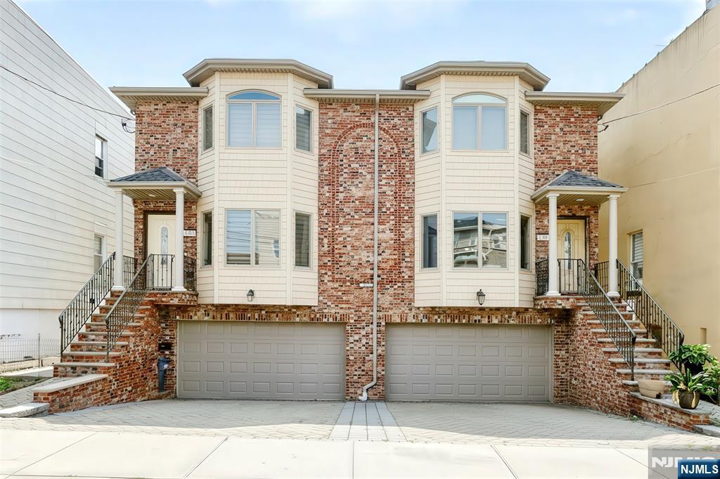 310 6th St #A, Fairview, NJ 07022