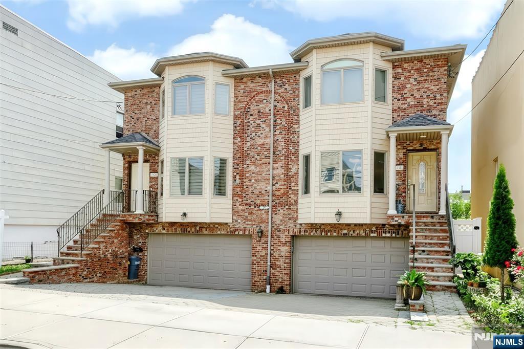 310 6th St #A, Fairview, NJ 07022