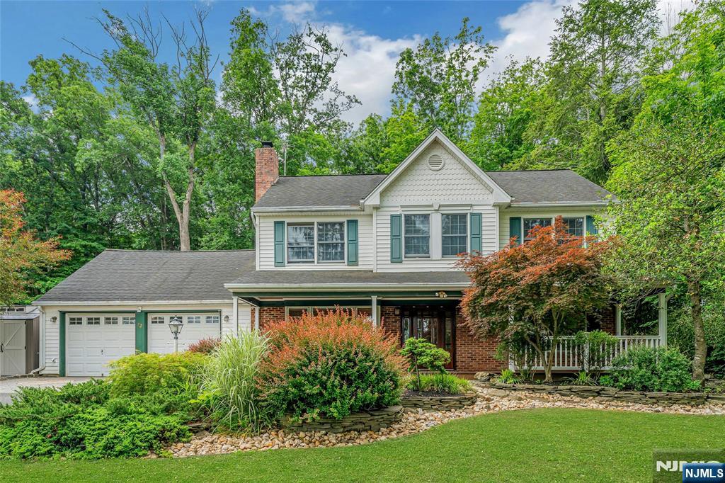72 Mountain Avenue - Photo 1