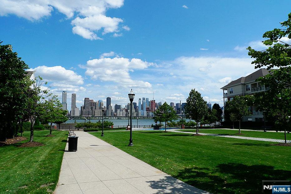 377 Kingston Court — photo 23