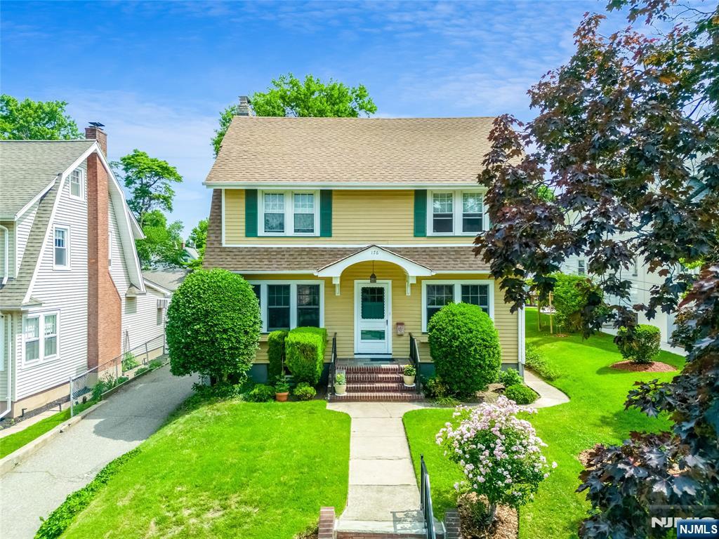 176 Woodward Avenue - Photo 2