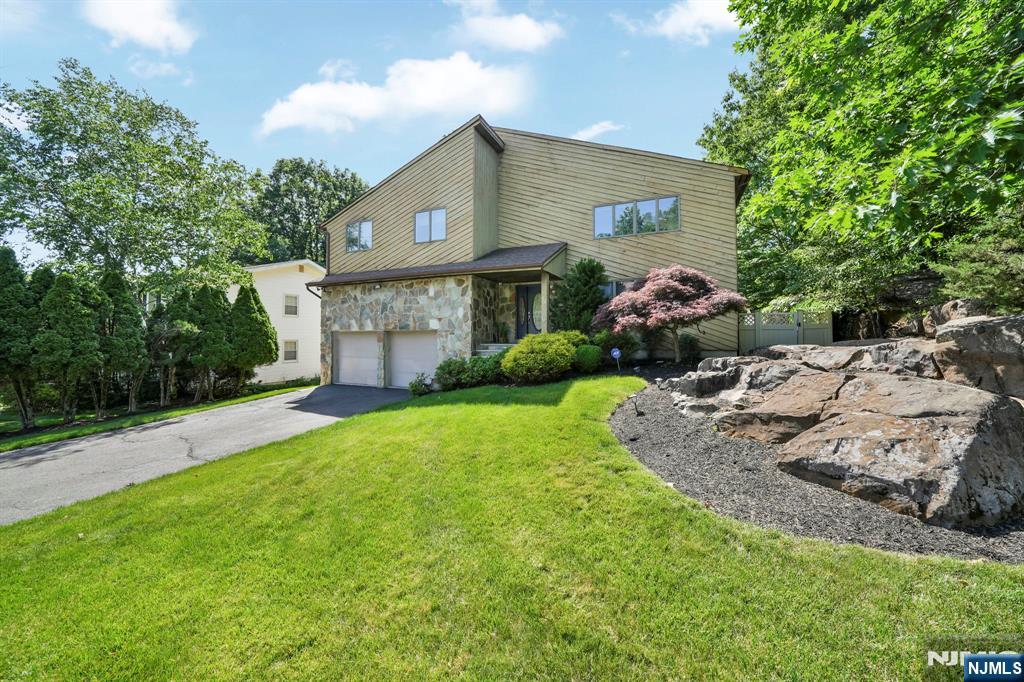 72 Agawam Drive - Photo 2