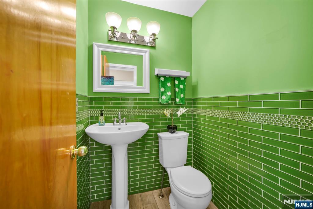 72 Agawam Drive — photo 16