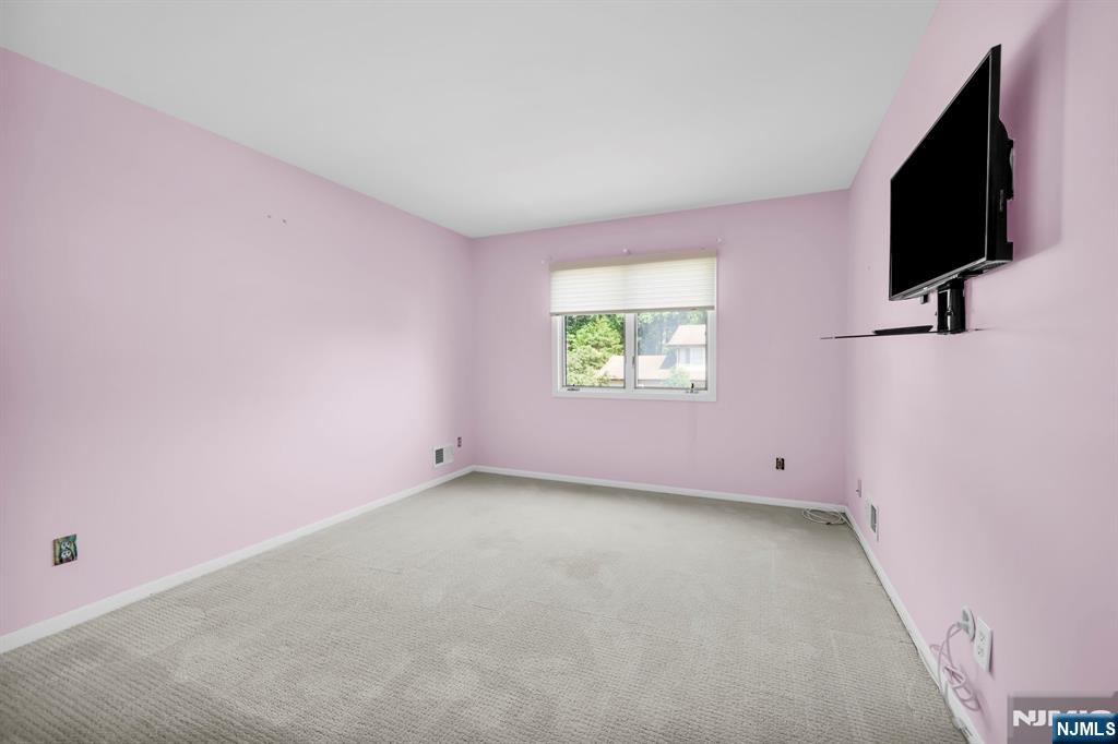 72 Agawam Drive — photo 25