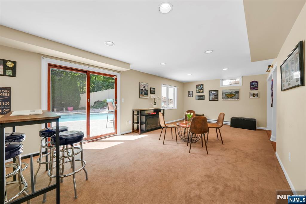 72 Agawam Drive — photo 27